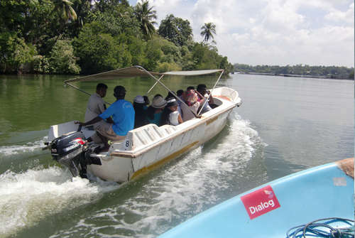 Boat ride in Madhu River